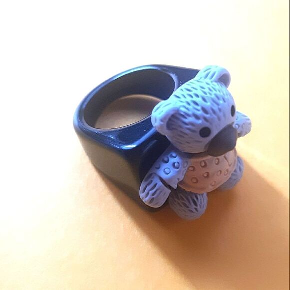 Teddy Bear Chunky Resin Statement Ring - Picture 5 of 10